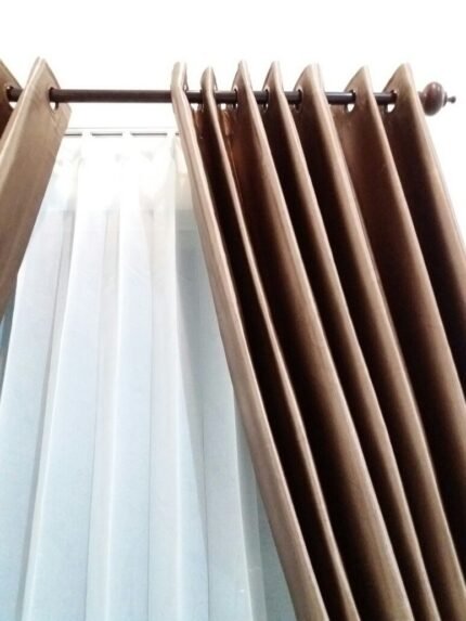 ستائر على مواسير مزدوجة